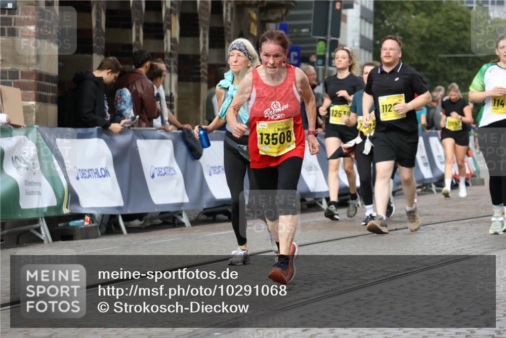 13.09.2026 - 21. swb-Marathon Bremen Strokosch-Dieckow http://msf.ph/oto/10291068 13.09.2026 11:16:20 Ziel 10474, 10665, 11217, 11549, 11613, 11768, 11940, 12046, 12306, 10242, 11274, 12057, 12102 meine-sportfotos.de