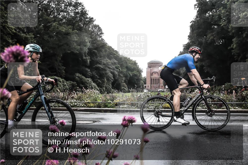 13.09.2026 - Stadtparktriathlon H.Heesch http://msf.ph/oto/10291073 13.09.2026 13:06:17 Radfahren 1083, 1129, 1210, 1323, 1339, 1343, 1369, 1385, 1401 meine-sportfotos.de