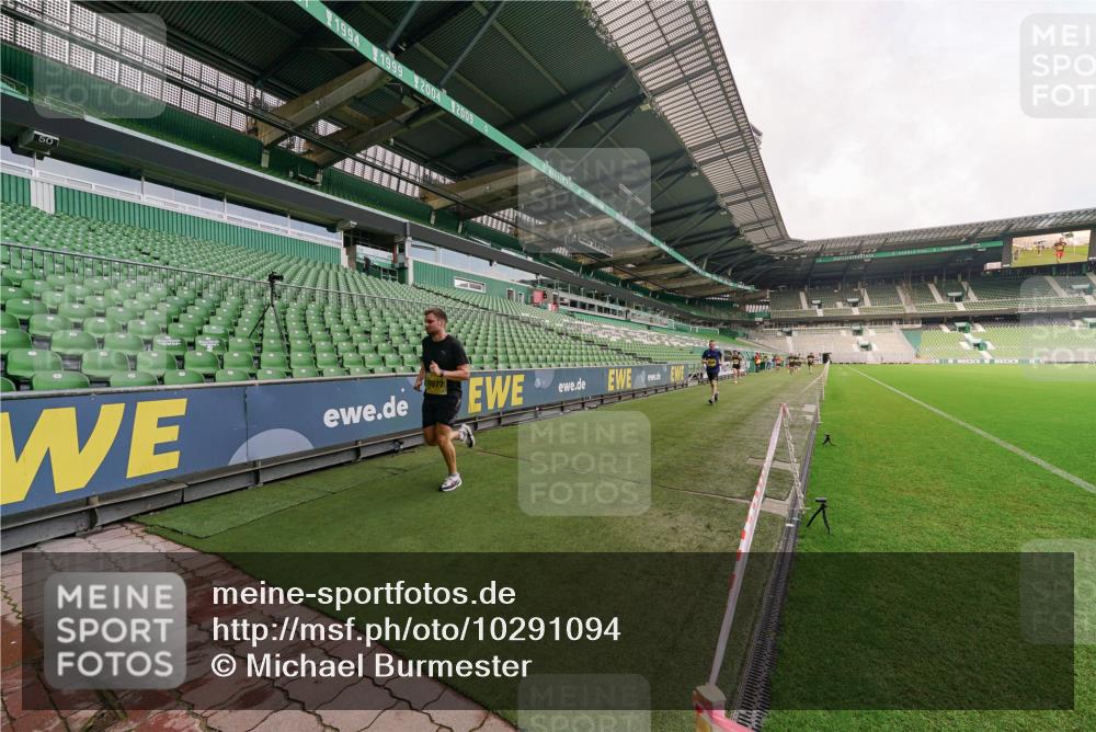 13.09.2026 - 21. swb-Marathon Bremen Michael Burmester http://msf.ph/oto/10291094 13.09.2026 10:23:14 Laufen im Stadion 10235, 10302, 10341, 10441, 10520, 10575, 10592, 10782, 10926, 11042, 11083, 11127, 11198, 11227, 11338, 11373, 11426, 11454, 11619, 11628, 11713, 11721, 11738, 11854, 11903, 11944, 12003, 12053, 12144, 12209, 12339, 12370, 12395, 12404, 12538, 13507, 13513, 13519, 13535, 13539, 13553, 13556, 13559, 13563, 13566, 13580, 13584, 13587, 13616, 13636, 13641, 13642, 10261, 10366, 10475, 11481, 11652, 13530, 13534, 13564 meine-sportfotos.de