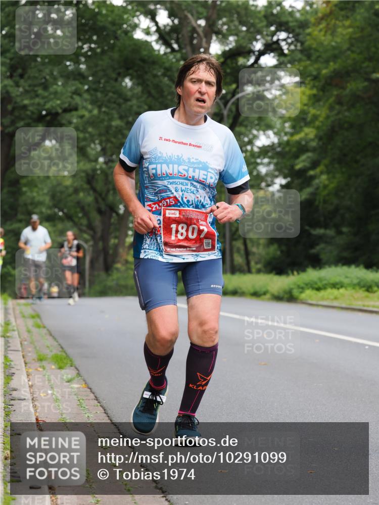 13.09.2026 - 21. swb-Marathon Bremen TobiasT http://msf.ph/oto/10291099 13.09.2026 12:33:30 Laufen 21, 26, 026, 21, 975, 1807, 21 meine-sportfotos.de