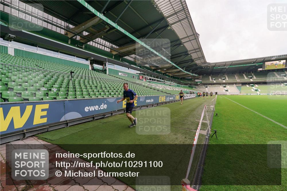 13.09.2026 - 21. swb-Marathon Bremen Michael Burmester http://msf.ph/oto/10291100 13.09.2026 10:23:17 Laufen im Stadion 10235, 10302, 10341, 10441, 10520, 10575, 10592, 10782, 10926, 11042, 11083, 11127, 11198, 11201, 11227, 11338, 11373, 11426, 11454, 11619, 11628, 11713, 11721, 11738, 11854, 11903, 11944, 12003, 12053, 12144, 12209, 12339, 12370, 12395, 12404, 12469, 12477, 12538, 13507, 13513, 13519, 13535, 13539, 13553, 13556, 13559, 13563, 13566, 13580, 13584, 13587, 13616, 13636, 13641, 13642, 10261, 10366, 10475, 11481, 11652, 13530, 13534, 13564 meine-sportfotos.de