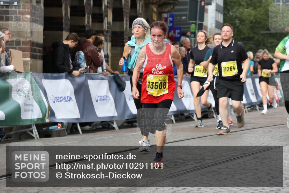 13.09.2026 - 21. swb-Marathon Bremen Strokosch-Dieckow http://msf.ph/oto/10291101 13.09.2026 11:16:20 Ziel 10474, 10665, 11217, 11549, 11613, 11768, 11940, 12046, 12306, 10242, 11274, 12057, 12102 meine-sportfotos.de
