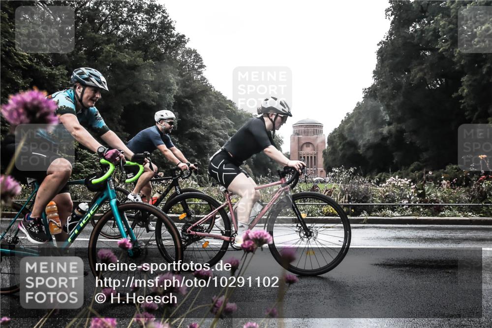 13.09.2026 - Stadtparktriathlon H.Heesch http://msf.ph/oto/10291102 13.09.2026 13:06:21 Radfahren 1083, 1129, 1210, 1343, 1385, 1401 meine-sportfotos.de