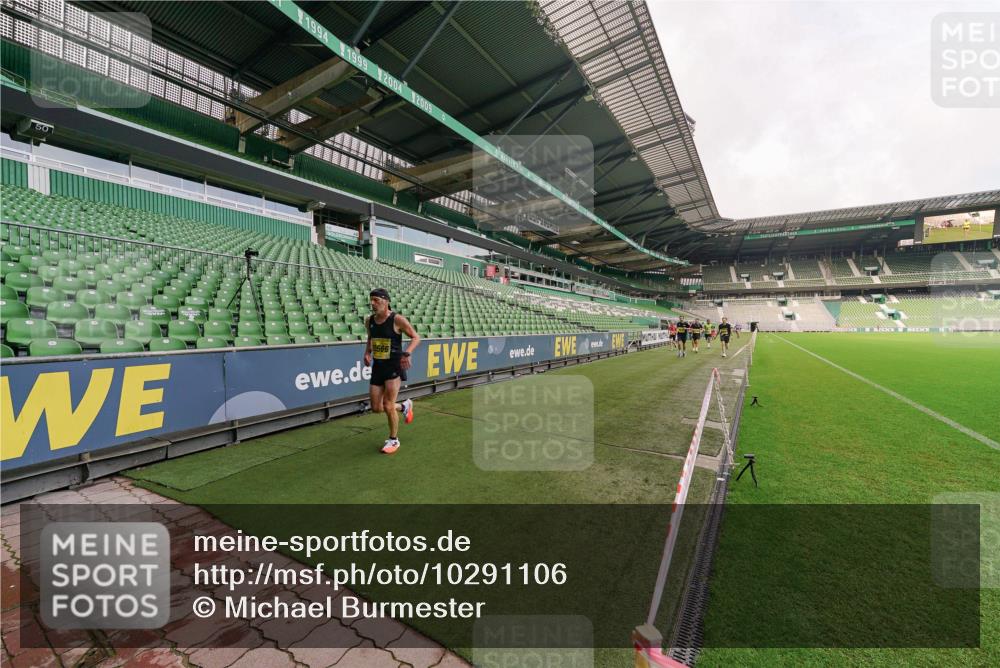 13.09.2026 - 21. swb-Marathon Bremen Michael Burmester http://msf.ph/oto/10291106 13.09.2026 10:23:20 Laufen im Stadion 10235, 10302, 10341, 10441, 10520, 10575, 10592, 10782, 10926, 11042, 11083, 11127, 11198, 11201, 11227, 11338, 11373, 11426, 11454, 11619, 11628, 11713, 11721, 11738, 11854, 11903, 11944, 12003, 12053, 12144, 12209, 12339, 12370, 12395, 12404, 12468, 12469, 12477, 12538, 13507, 13513, 13519, 13535, 13539, 13553, 13556, 13559, 13563, 13566, 13580, 13584, 13586, 13587, 13616, 13641, 13642, 10261, 10366, 10475, 11481, 11652, 13530, 13534 meine-sportfotos.de