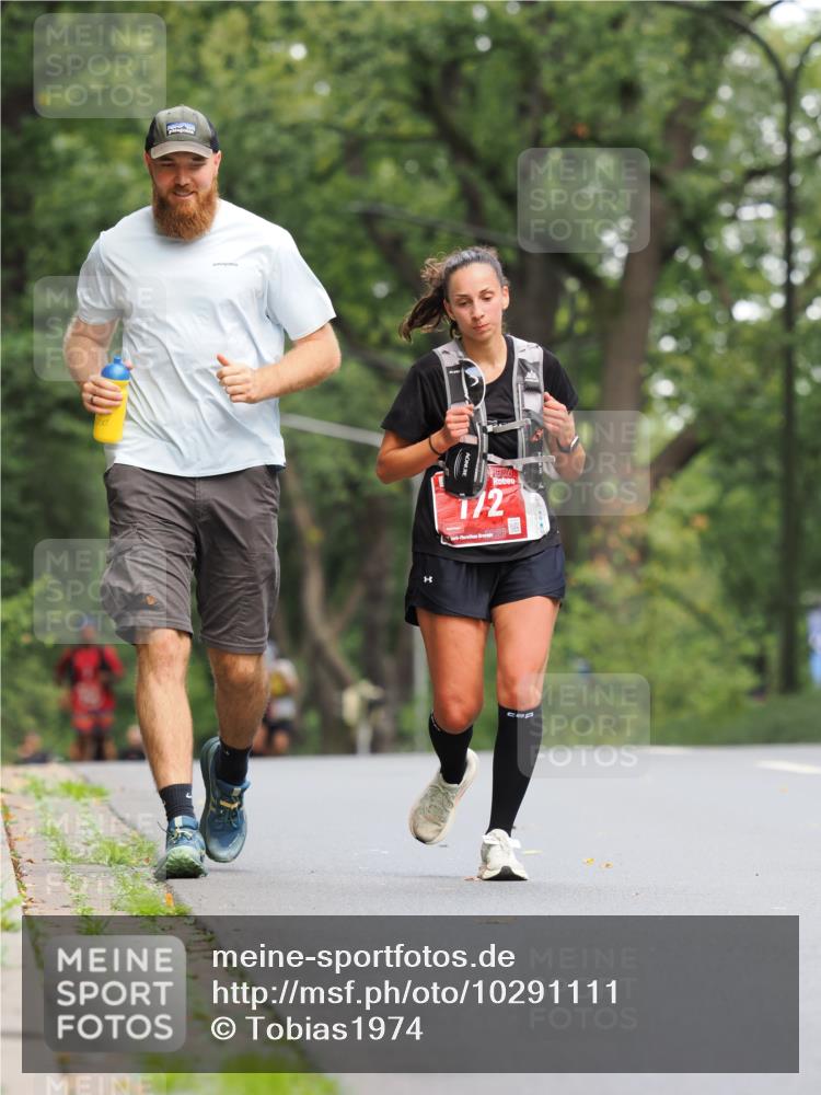 13.09.2026 - 21. swb-Marathon Bremen TobiasT http://msf.ph/oto/10291111 13.09.2026 12:33:36 Laufen 1, 2, 25 meine-sportfotos.de
