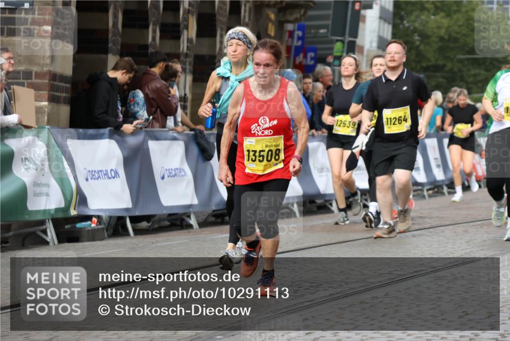 13.09.2026 - 21. swb-Marathon Bremen Strokosch-Dieckow http://msf.ph/oto/10291113 13.09.2026 11:16:20 Ziel 10474, 10665, 11217, 11549, 11613, 11768, 11940, 12046, 12306, 10242, 11274, 12057, 12102 meine-sportfotos.de