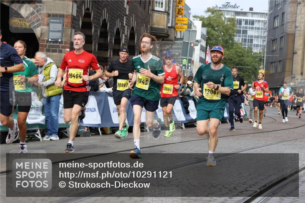 13.09.2026 - 21. swb-Marathon Bremen Strokosch-Dieckow http://msf.ph/oto/10291121 13.09.2026 10:45:51 Ziel 10318, 10352, 10536, 10541, 10583, 11063, 11088, 11209, 11232, 11478, 11749, 11835, 12290, 12355, 12475, 12534, 13532, 13628, 10436, 11956, 12556, 12557, 13529, 13612 meine-sportfotos.de