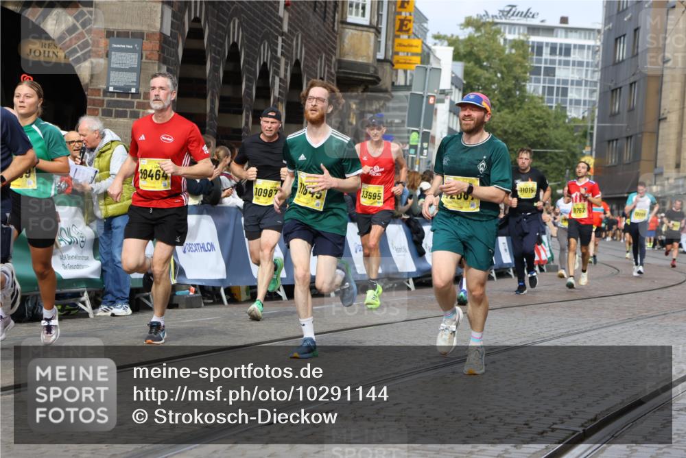13.09.2026 - 21. swb-Marathon Bremen Strokosch-Dieckow http://msf.ph/oto/10291144 13.09.2026 10:45:51 Ziel 10318, 10352, 10536, 10541, 10583, 11063, 11088, 11209, 11232, 11478, 11749, 11835, 12290, 12355, 12475, 12534, 13532, 13628, 10436, 11956, 12556, 12557, 13529, 13612 meine-sportfotos.de