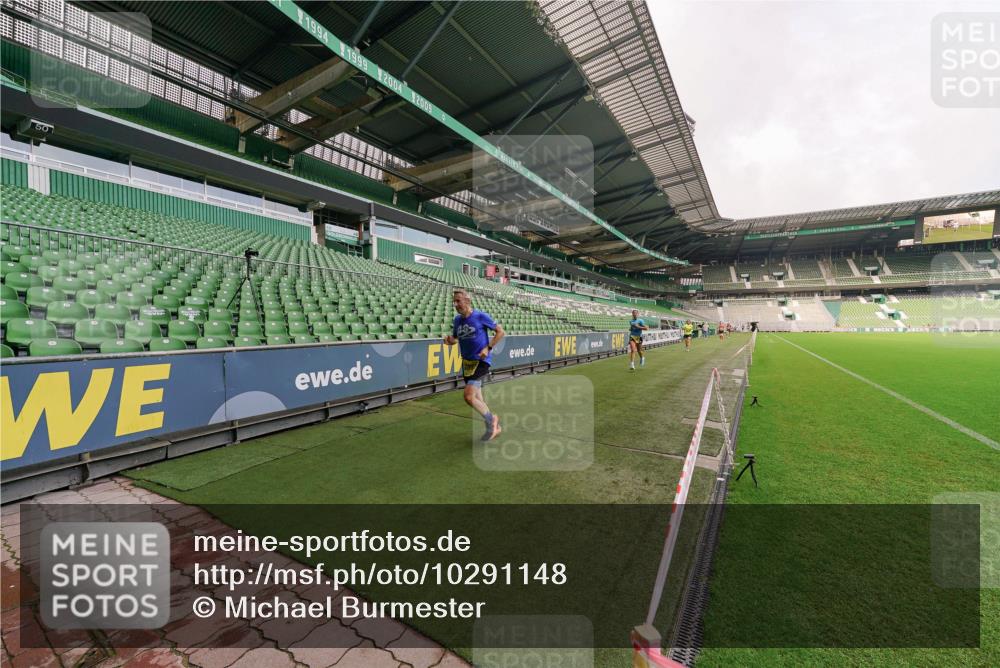 13.09.2026 - 21. swb-Marathon Bremen Michael Burmester http://msf.ph/oto/10291148 13.09.2026 10:23:34 Laufen im Stadion 10235, 10302, 10341, 10441, 10520, 10575, 10592, 10618, 10782, 10926, 10972, 11042, 11127, 11143, 11198, 11201, 11227, 11338, 11373, 11426, 11454, 11628, 11713, 11721, 11779, 11895, 11903, 11944, 12003, 12053, 12144, 12209, 12246, 12339, 12370, 12395, 12404, 12442, 12468, 12469, 12477, 12538, 13507, 13513, 13519, 13520, 13539, 13553, 13556, 13563, 13566, 13580, 13584, 13586, 13587, 13616, 13641, 13642, 10261, 10366, 10475, 11481, 11652, 13530 meine-sportfotos.de