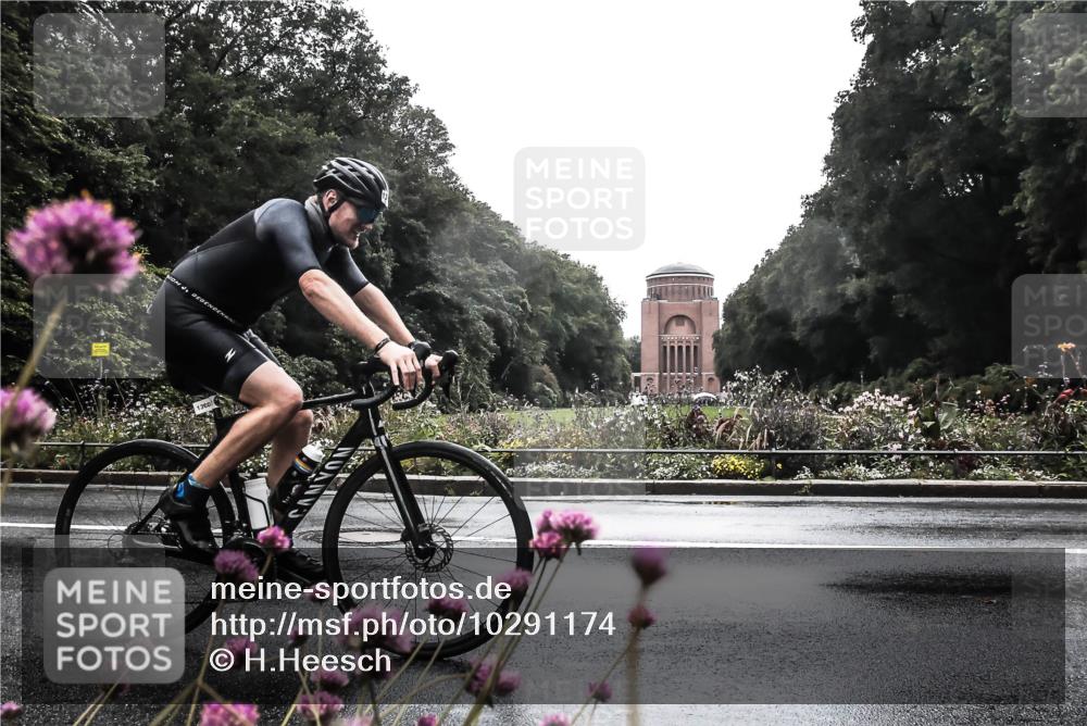 13.09.2026 - Stadtparktriathlon H.Heesch http://msf.ph/oto/10291174 13.09.2026 13:07:06 Radfahren 1146, 1360, 1381 meine-sportfotos.de