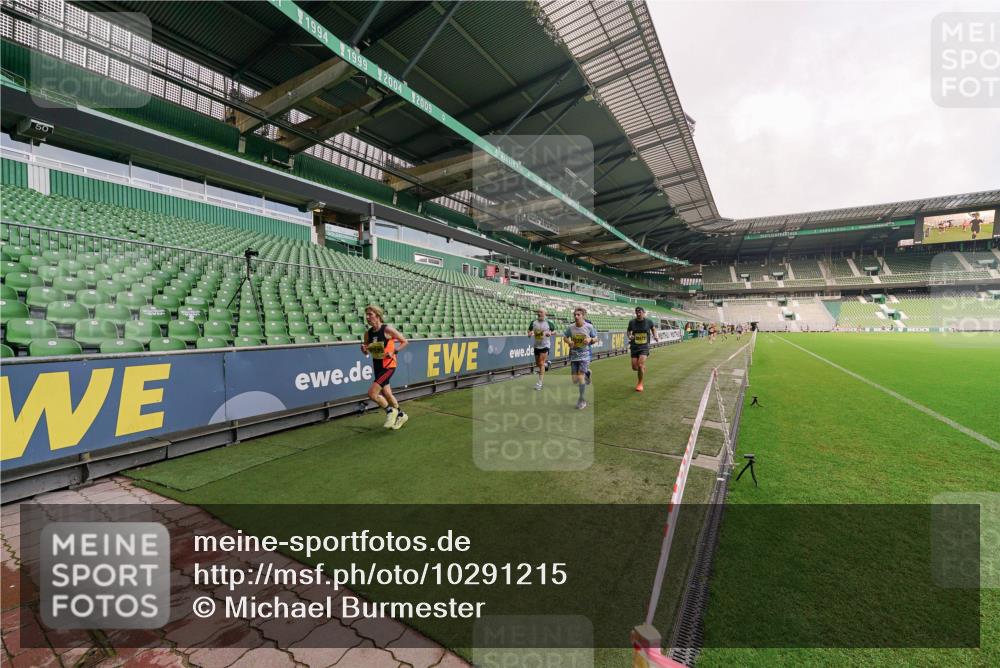 13.09.2026 - 21. swb-Marathon Bremen Michael Burmester http://msf.ph/oto/10291215 13.09.2026 10:24:03 Laufen im Stadion 10235, 10328, 10337, 10341, 10441, 10520, 10575, 10592, 10593, 10618, 10632, 10775, 10782, 10972, 11042, 11127, 11143, 11198, 11201, 11227, 11373, 11426, 11442, 11527, 11607, 11628, 11630, 11632, 11704, 11713, 11721, 11779, 11826, 11895, 11903, 12053, 12144, 12209, 12246, 12281, 12339, 12370, 12395, 12404, 12406, 12442, 12468, 12469, 12477, 12525, 13513, 13519, 13520, 13556, 13563, 13566, 13580, 13585, 13586, 13616, 13641, 13642, 10261, 10366 meine-sportfotos.de