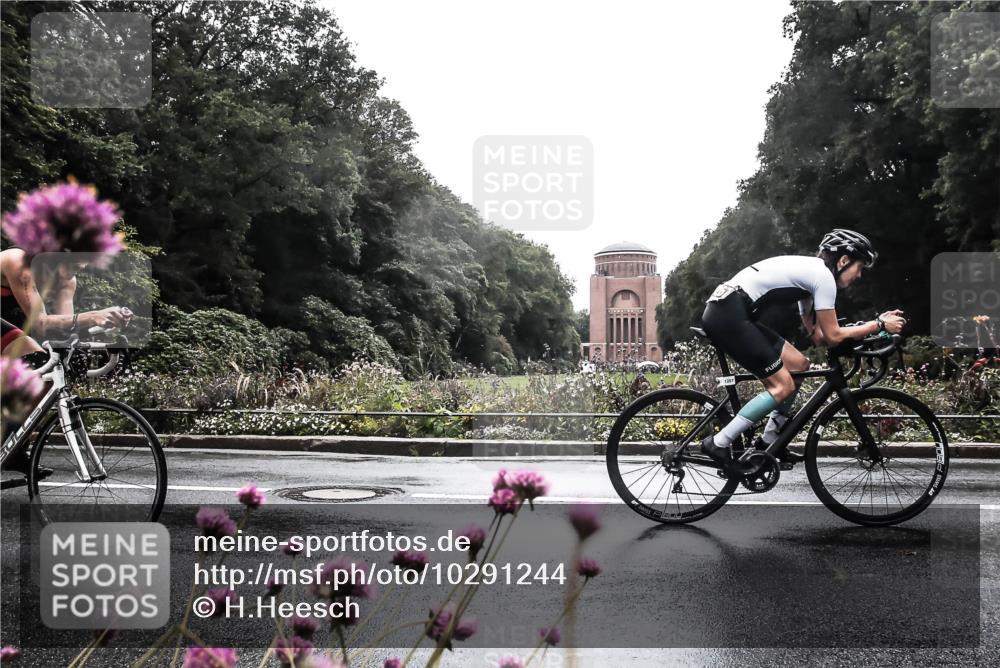 13.09.2026 - Stadtparktriathlon H.Heesch http://msf.ph/oto/10291244 13.09.2026 13:07:26 Radfahren 1219, 1247, 1252, 1267, 1302 meine-sportfotos.de