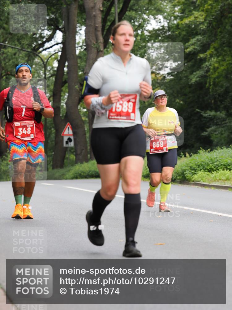 13.09.2026 - 21. swb-Marathon Bremen TobiasT http://msf.ph/oto/10291247 13.09.2026 12:34:13 Laufen 348, 1589, 669 meine-sportfotos.de
