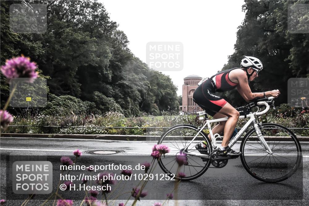 13.09.2026 - Stadtparktriathlon H.Heesch http://msf.ph/oto/10291252 13.09.2026 13:07:27 Radfahren 1247, 1252, 1267, 1302 meine-sportfotos.de