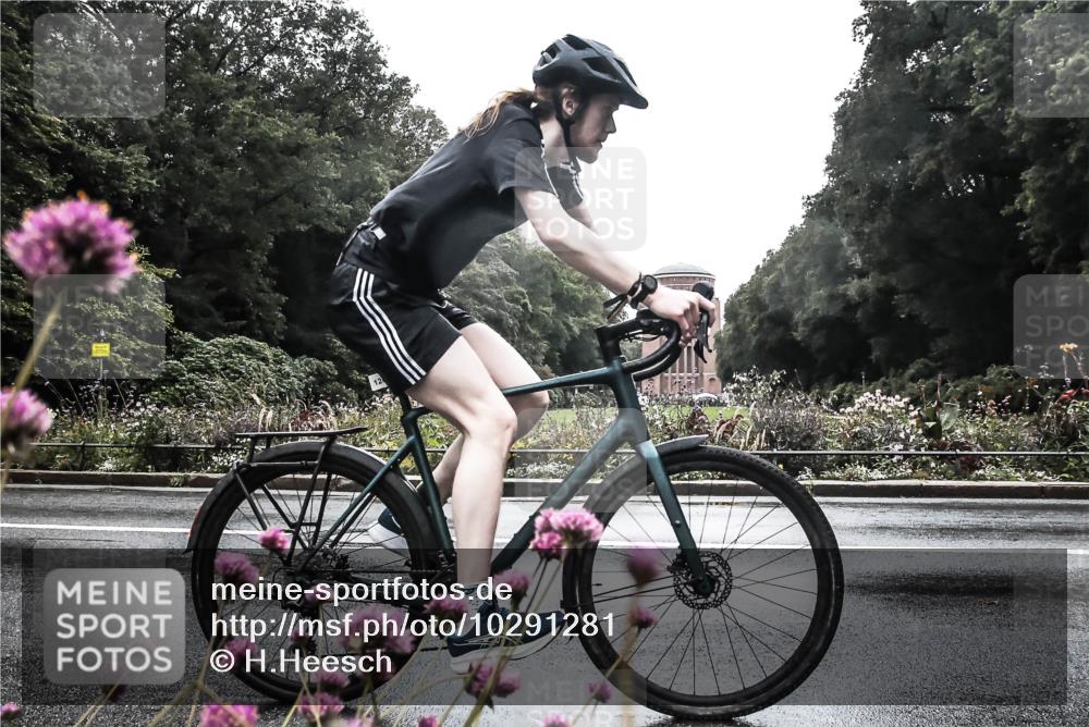 13.09.2026 - Stadtparktriathlon H.Heesch http://msf.ph/oto/10291281 13.09.2026 13:07:43 Radfahren 1194, 1264, 1292, 1310, 1341, 1423 meine-sportfotos.de