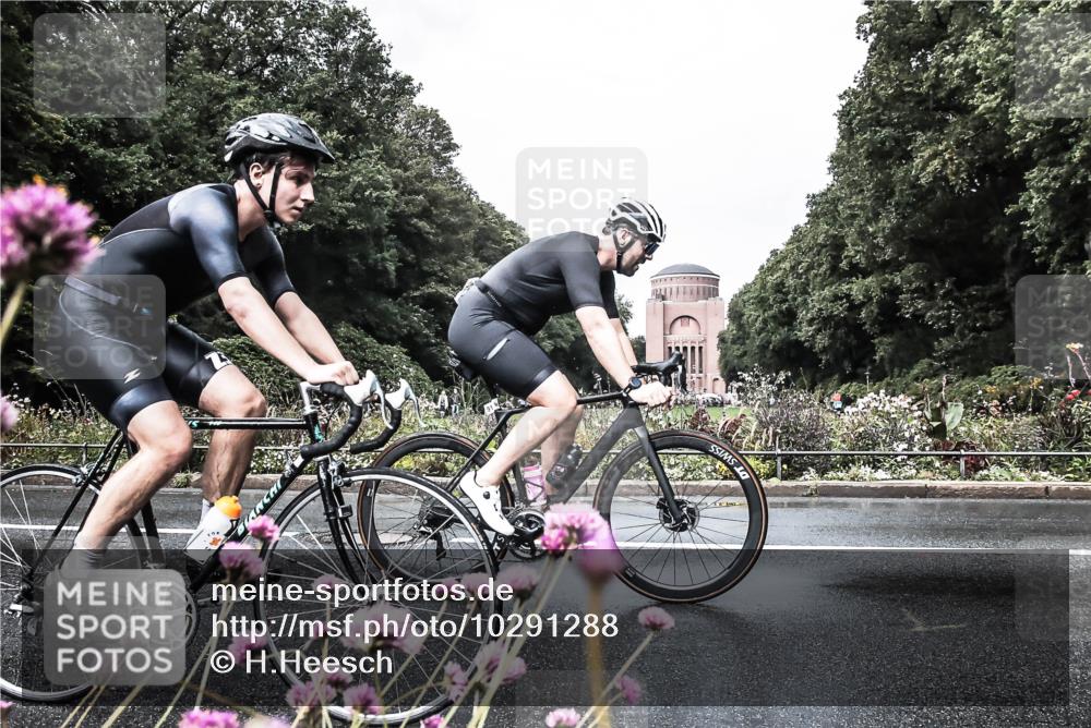 13.09.2026 - Stadtparktriathlon H.Heesch http://msf.ph/oto/10291288 13.09.2026 11:59:11 Radfahren 878, 911, 955, 1024 meine-sportfotos.de