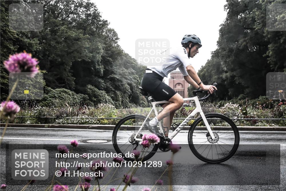 13.09.2026 - Stadtparktriathlon H.Heesch http://msf.ph/oto/10291289 13.09.2026 13:07:44 Radfahren 1194, 1264, 1292, 1310, 1341, 1423 meine-sportfotos.de