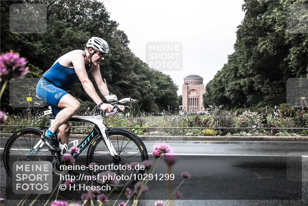 13.09.2026 - Stadtparktriathlon H.Heesch http://msf.ph/oto/10291299 13.09.2026 11:59:31 Radfahren 830, 902, 957, 1035, 1066 meine-sportfotos.de