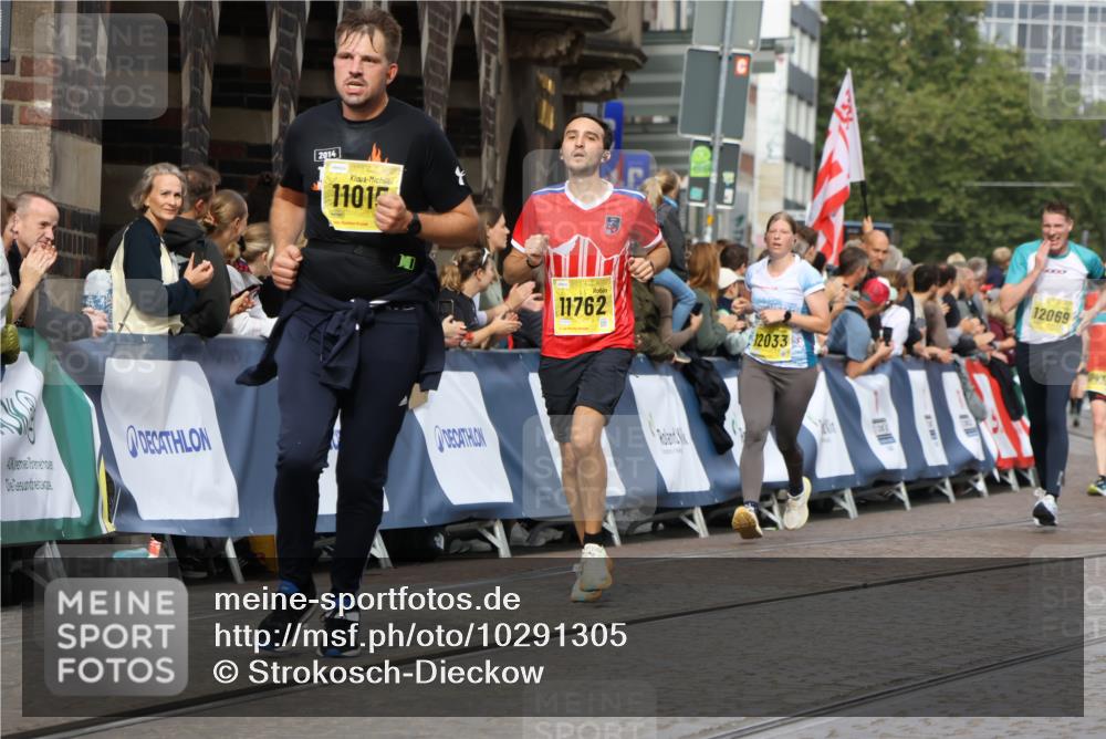 13.09.2026 - 21. swb-Marathon Bremen Strokosch-Dieckow http://msf.ph/oto/10291305 13.09.2026 10:45:55 Ziel 10318, 10352, 10464, 10536, 10541, 10583, 10987, 11063, 11088, 11209, 11232, 11478, 11559, 11749, 11845, 12087, 12290, 12355, 12534, 13532, 13595, 13628, 10447, 10992, 11925, 11956, 12556, 12557, 13529, 13612, 13640 meine-sportfotos.de