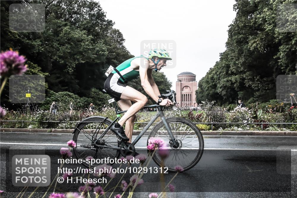 13.09.2026 - Stadtparktriathlon H.Heesch http://msf.ph/oto/10291312 13.09.2026 11:59:33 Radfahren 902, 957, 971, 1035, 1066 meine-sportfotos.de