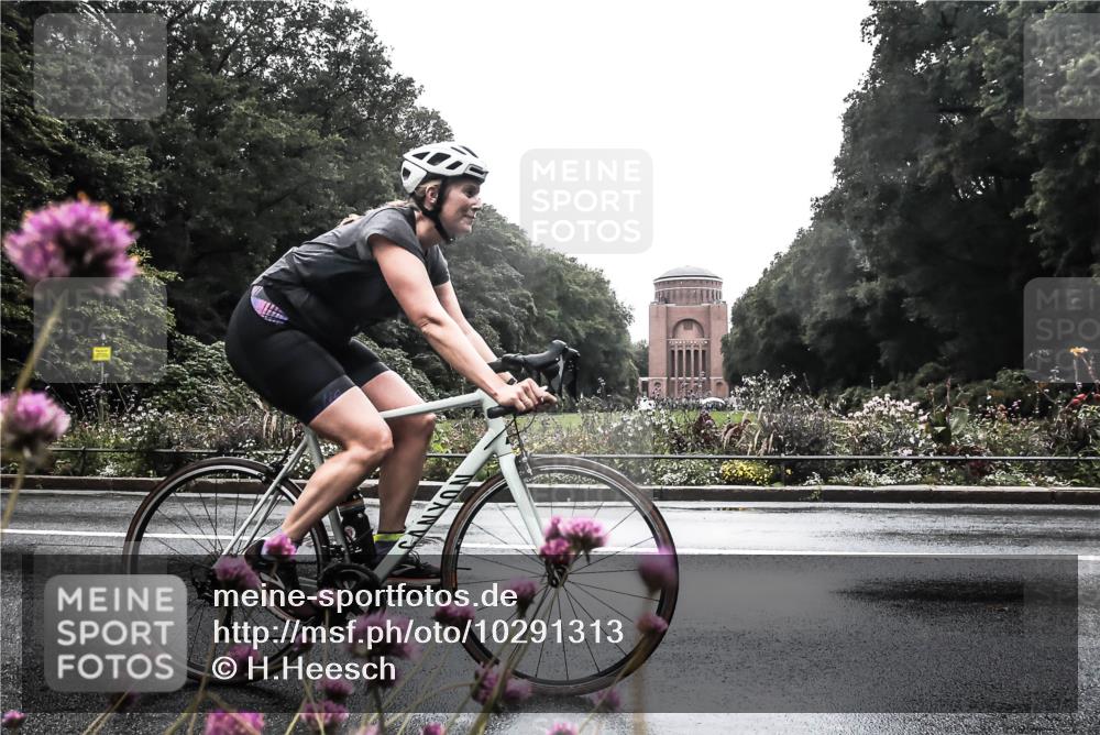 13.09.2026 - Stadtparktriathlon H.Heesch http://msf.ph/oto/10291313 13.09.2026 13:07:49 Radfahren 1221, 1249, 1292, 1423, 1428 meine-sportfotos.de
