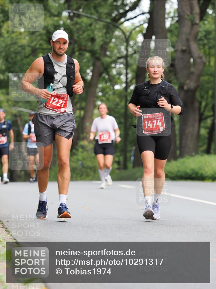 13.09.2026 - 21. swb-Marathon Bremen TobiasT http://msf.ph/oto/10291317 13.09.2026 12:34:34 Laufen 1221, 1474 meine-sportfotos.de
