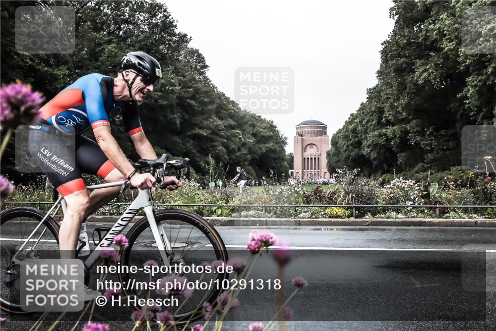 13.09.2026 - Stadtparktriathlon H.Heesch http://msf.ph/oto/10291318 13.09.2026 11:59:36 Radfahren 851, 902, 957, 971, 1066 meine-sportfotos.de