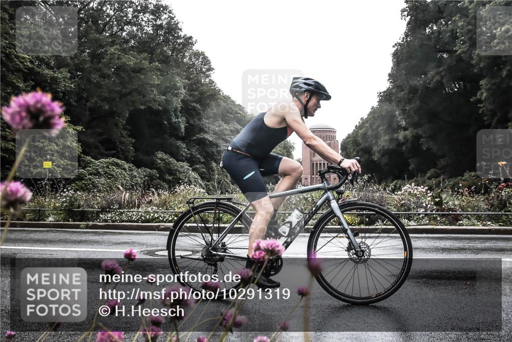 13.09.2026 - Stadtparktriathlon H.Heesch http://msf.ph/oto/10291319 13.09.2026 13:07:50 Radfahren 1221, 1249, 1292, 1428 meine-sportfotos.de