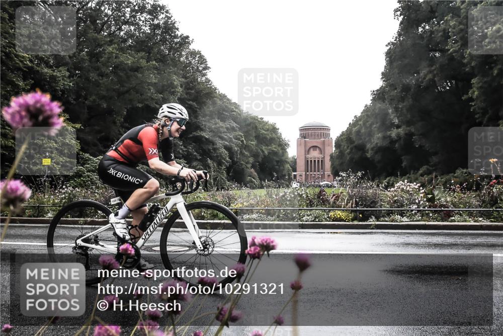 13.09.2026 - Stadtparktriathlon H.Heesch http://msf.ph/oto/10291321 13.09.2026 13:07:53 Radfahren 1221, 1400, 1428 meine-sportfotos.de