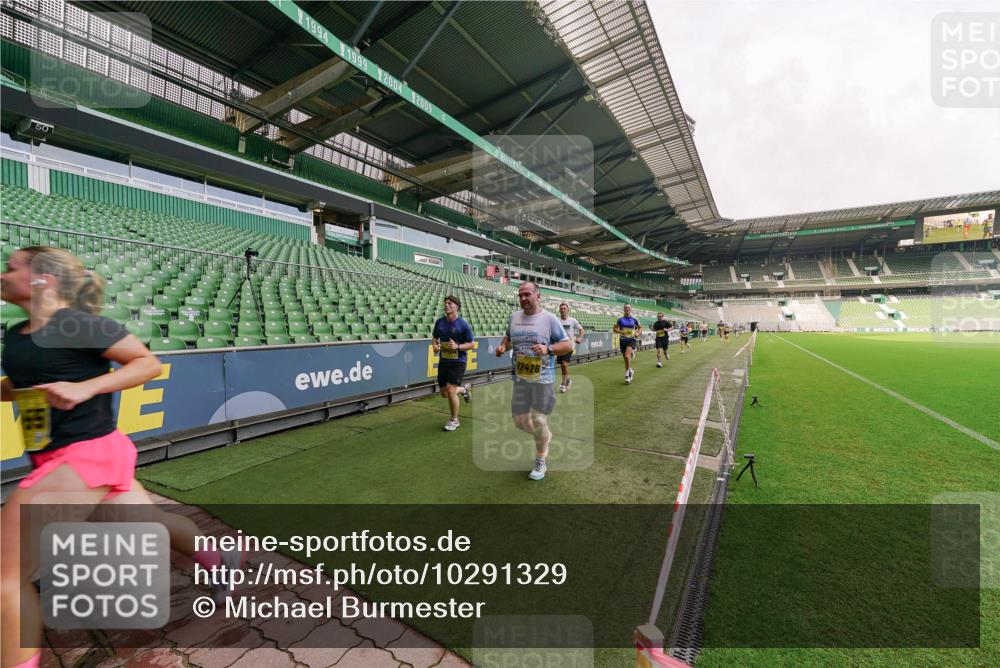 13.09.2026 - 21. swb-Marathon Bremen Michael Burmester http://msf.ph/oto/10291329 13.09.2026 10:24:39 Laufen im Stadion 10143, 10235, 10312, 10328, 10336, 10337, 10341, 10358, 10456, 10520, 10592, 10593, 10618, 10632, 10775, 10782, 10816, 10861, 10972, 10988, 11042, 11108, 11143, 11201, 11265, 11373, 11375, 11426, 11442, 11468, 11527, 11607, 11615, 11628, 11630, 11632, 11704, 11713, 11758, 11779, 11826, 11895, 11903, 11948, 12053, 12144, 12246, 12281, 12339, 12404, 12406, 12442, 12468, 12469, 12477, 12525, 13520, 13563, 13566, 13580, 13585, 13586, 10261 meine-sportfotos.de