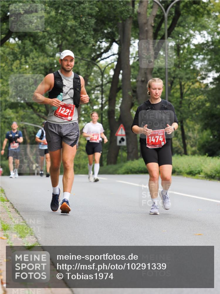 13.09.2026 - 21. swb-Marathon Bremen TobiasT http://msf.ph/oto/10291339 13.09.2026 12:34:36 Laufen 1221, 1474 meine-sportfotos.de