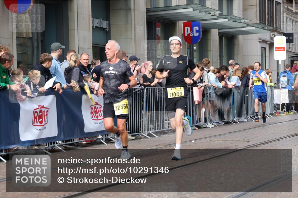 13.09.2026 - 21. swb-Marathon Bremen Strokosch-Dieckow http://msf.ph/oto/10291346 13.09.2026 10:45:27 Ziel 10436, 10464, 10541, 10583, 10987, 11015, 11063, 11279, 11559, 11762, 11845, 12033, 12069, 12087, 12290, 12355, 12556, 12557, 13532, 13595, 13628, 10143, 10214, 10318, 10352, 10398, 10536, 10866, 11020, 11088, 11209, 11232, 11396, 11478, 11695, 11749, 11835, 12054, 12475, 12534 meine-sportfotos.de