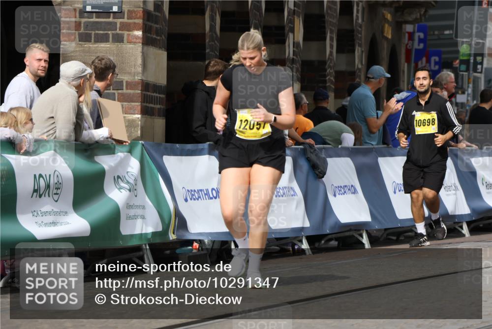 13.09.2026 - 21. swb-Marathon Bremen Strokosch-Dieckow http://msf.ph/oto/10291347 13.09.2026 11:16:28 Ziel 10665, 11026, 11081, 11139, 11181, 11200, 11217, 11264, 11385, 11448, 11549, 11573, 11613, 11768, 12046, 12151, 12306, 12539, 13508, 12102, 12158 meine-sportfotos.de