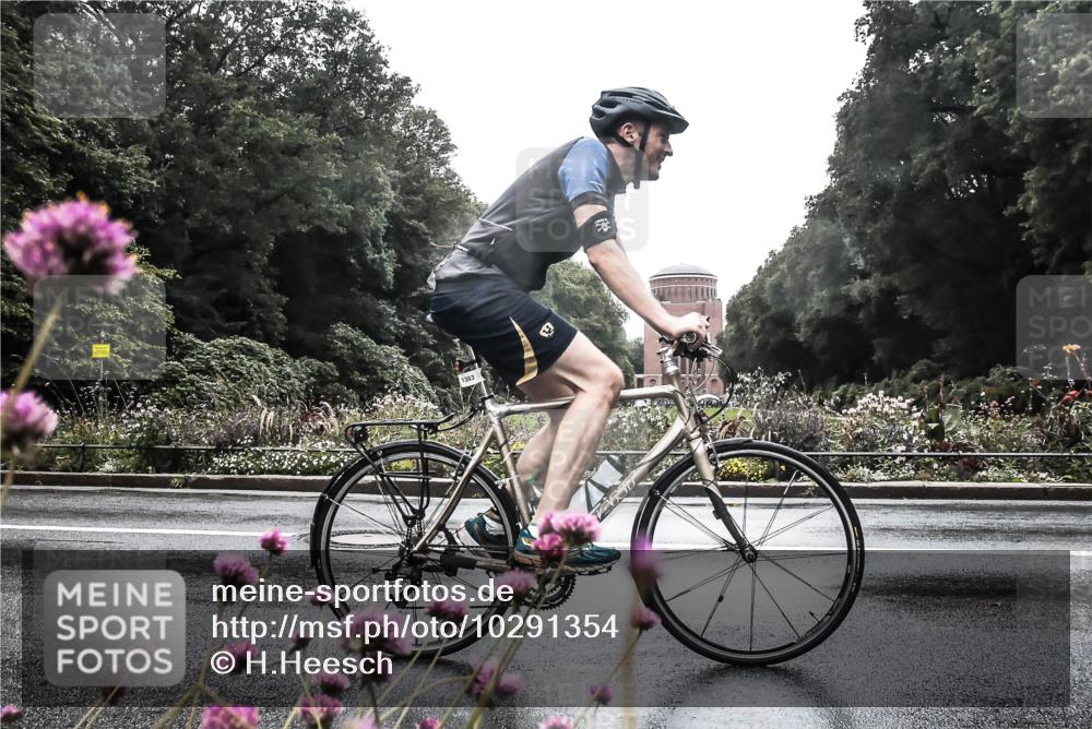 13.09.2026 - Stadtparktriathlon H.Heesch http://msf.ph/oto/10291354 13.09.2026 13:08:03 Radfahren 1303, 1418 meine-sportfotos.de