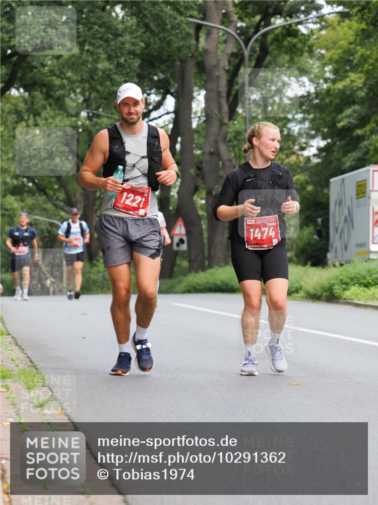 13.09.2026 - 21. swb-Marathon Bremen TobiasT http://msf.ph/oto/10291362 13.09.2026 12:34:38 Laufen 1221, 1474, 21, 2 meine-sportfotos.de