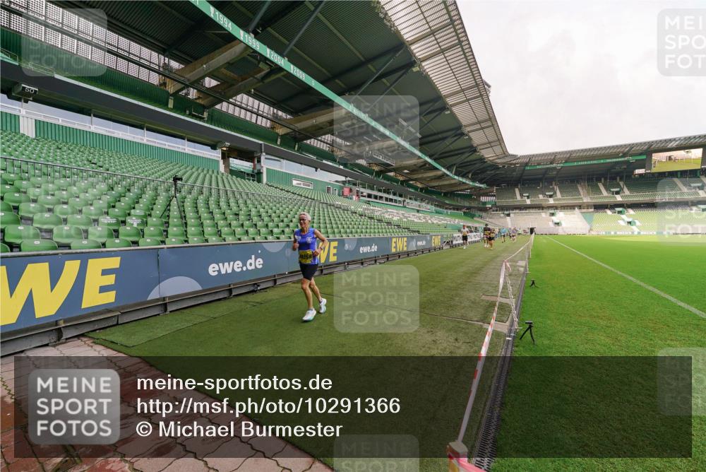 13.09.2026 - 21. swb-Marathon Bremen Michael Burmester http://msf.ph/oto/10291366 13.09.2026 10:24:45 Laufen im Stadion 10143, 10235, 10312, 10328, 10336, 10337, 10341, 10358, 10456, 10520, 10592, 10593, 10618, 10632, 10775, 10782, 10816, 10861, 10972, 10988, 11042, 11108, 11143, 11201, 11265, 11373, 11375, 11426, 11442, 11447, 11468, 11527, 11607, 11615, 11628, 11630, 11632, 11704, 11713, 11758, 11779, 11826, 11895, 11903, 11948, 12144, 12246, 12281, 12404, 12406, 12442, 12468, 12469, 12477, 12525, 13520, 13563, 13566, 13580, 13585, 13586, 10261 meine-sportfotos.de