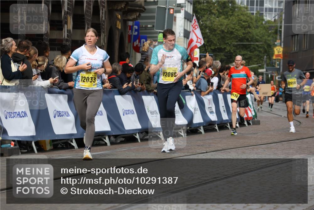 13.09.2026 - 21. swb-Marathon Bremen Strokosch-Dieckow http://msf.ph/oto/10291387 13.09.2026 10:45:58 Ziel 10352, 10464, 10536, 10541, 10583, 10987, 11015, 11063, 11088, 11209, 11232, 11279, 11559, 11749, 11762, 11845, 12087, 12290, 12355, 13532, 13595, 13628, 10447, 10992, 11925, 11956, 13529, 13609, 13612, 13640 meine-sportfotos.de