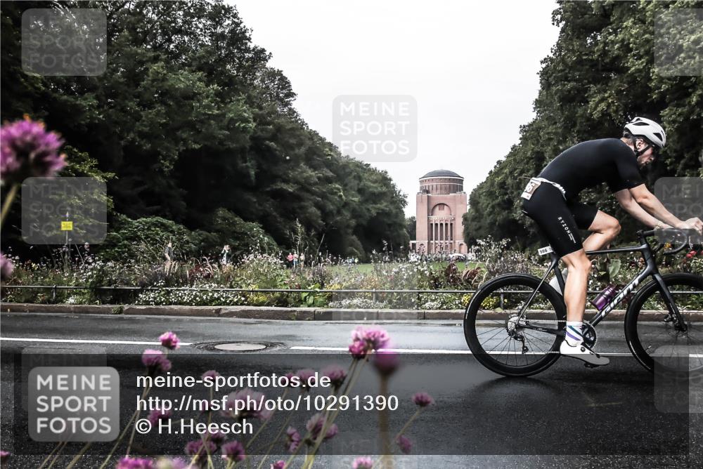13.09.2026 - Stadtparktriathlon H.Heesch http://msf.ph/oto/10291390 13.09.2026 11:59:53 Radfahren 805, 895, 986, 1026 meine-sportfotos.de