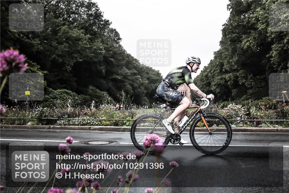 13.09.2026 - Stadtparktriathlon H.Heesch http://msf.ph/oto/10291396 13.09.2026 11:59:54 Radfahren 751, 895, 986, 1026, 1067 meine-sportfotos.de