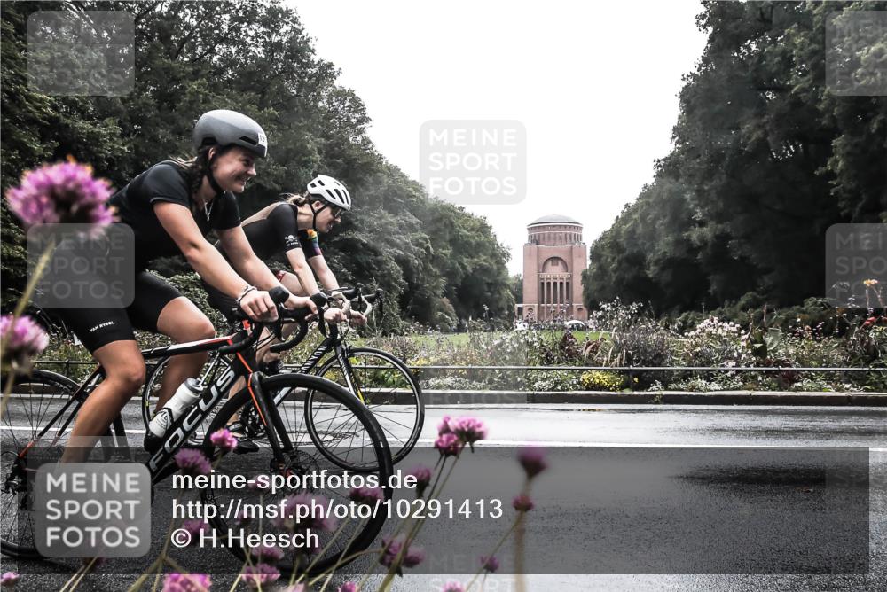 13.09.2026 - Stadtparktriathlon H.Heesch http://msf.ph/oto/10291413 13.09.2026 13:08:31 Radfahren 1274, 1351, 1358 meine-sportfotos.de