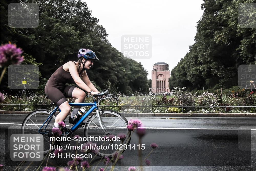 13.09.2026 - Stadtparktriathlon H.Heesch http://msf.ph/oto/10291415 13.09.2026 11:59:58 Radfahren 751, 834, 895, 1011, 1067 meine-sportfotos.de