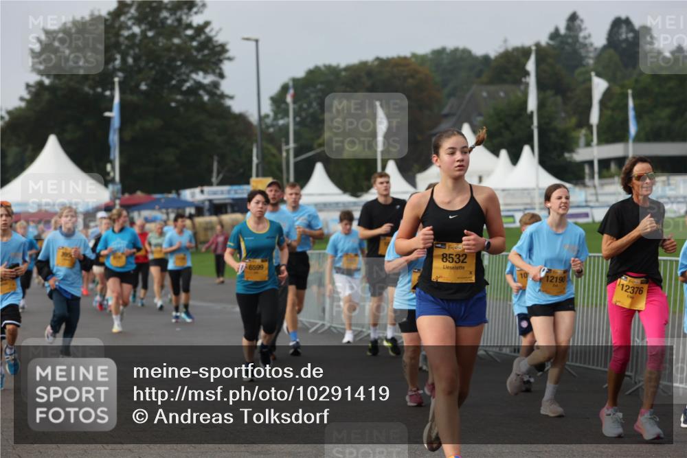 13.09.2026 - Kiel Lauf Andreas Tolksdorf http://msf.ph/oto/10291419 13.09.2026 09:25:12 Kiellinie 6599, 1, 38, 8532, 12190, 39, 12376 meine-sportfotos.de