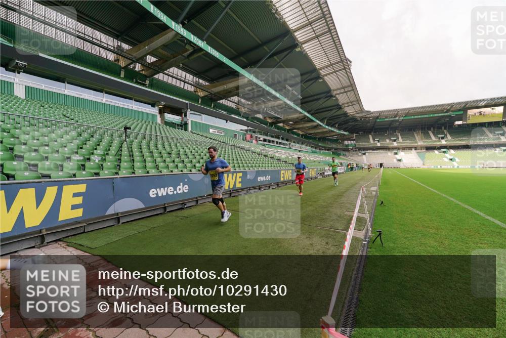 13.09.2026 - 21. swb-Marathon Bremen Michael Burmester http://msf.ph/oto/10291430 13.09.2026 10:24:58 Laufen im Stadion 10143, 10235, 10312, 10328, 10336, 10337, 10341, 10346, 10358, 10456, 10520, 10592, 10593, 10618, 10632, 10742, 10775, 10816, 10861, 10972, 10988, 11020, 11042, 11108, 11143, 11201, 11265, 11312, 11373, 11375, 11426, 11442, 11447, 11468, 11527, 11607, 11614, 11615, 11628, 11630, 11632, 11704, 11758, 11779, 11826, 11895, 11903, 11948, 12144, 12246, 12281, 12406, 12442, 12468, 12469, 12477, 12525, 13520, 13566, 13580, 13585, 13586, 10261 meine-sportfotos.de