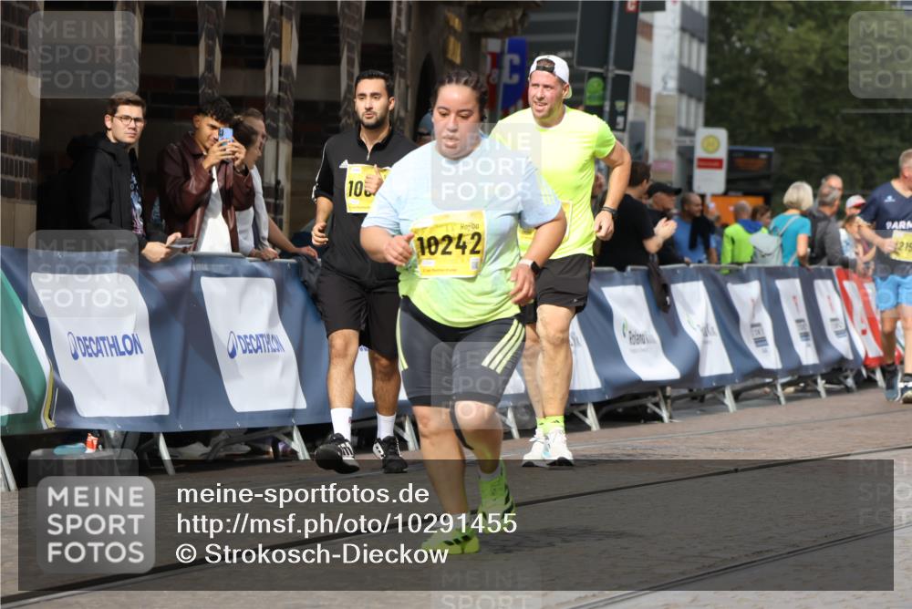 13.09.2026 - 21. swb-Marathon Bremen Strokosch-Dieckow http://msf.ph/oto/10291455 13.09.2026 11:16:30 Ziel 10665, 11026, 11081, 11139, 11181, 11200, 11264, 11385, 11448, 11573, 11613, 11768, 12151, 12306, 12539, 13508, 12102, 12158 meine-sportfotos.de
