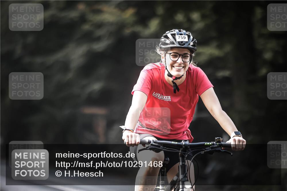 13.09.2026 - Stadtparktriathlon H.Heesch http://msf.ph/oto/10291468 13.09.2026 11:25:22 Radfahren 759, 794, 803 meine-sportfotos.de