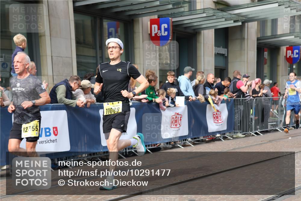 13.09.2026 - 21. swb-Marathon Bremen Strokosch-Dieckow http://msf.ph/oto/10291477 13.09.2026 10:45:29 Ziel 10436, 10464, 10541, 10583, 10987, 11015, 11063, 11279, 11559, 11762, 11845, 12033, 12069, 12087, 12290, 12556, 12557, 13532, 13595, 13628, 10143, 10318, 10352, 10398, 10536, 10866, 11020, 11088, 11209, 11232, 11396, 11478, 11695, 11749, 11835, 12054, 12290, 12355, 12475, 12534 meine-sportfotos.de