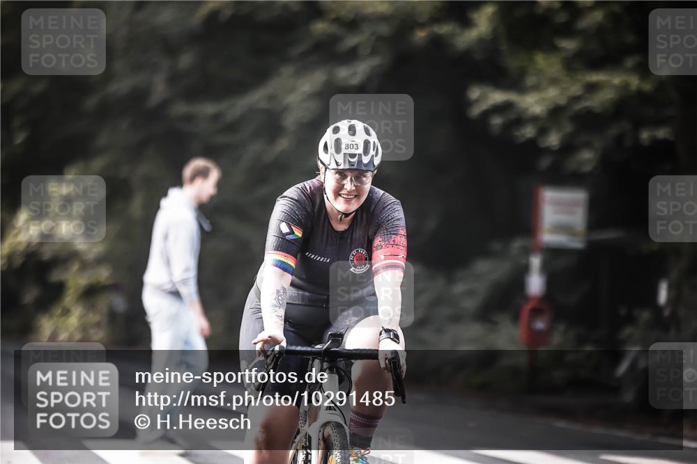 13.09.2026 - Stadtparktriathlon H.Heesch http://msf.ph/oto/10291485 13.09.2026 11:25:24 Radfahren 759, 794, 803 meine-sportfotos.de