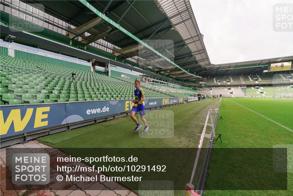 13.09.2026 - 21. swb-Marathon Bremen Michael Burmester http://msf.ph/oto/10291492 13.09.2026 10:25:20 Laufen im Stadion 10143, 10312, 10328, 10336, 10337, 10342, 10346, 10358, 10398, 10454, 10456, 10593, 10618, 10632, 10742, 10775, 10806, 10816, 10861, 10972, 10987, 10988, 11019, 11020, 11042, 11088, 11108, 11143, 11187, 11201, 11265, 11312, 11375, 11442, 11447, 11468, 11527, 11607, 11614, 11615, 11628, 11630, 11632, 11704, 11758, 11779, 11826, 11895, 11948, 12246, 12281, 12406, 12442, 12468, 12469, 12477, 12525, 13520, 13585, 13586 meine-sportfotos.de