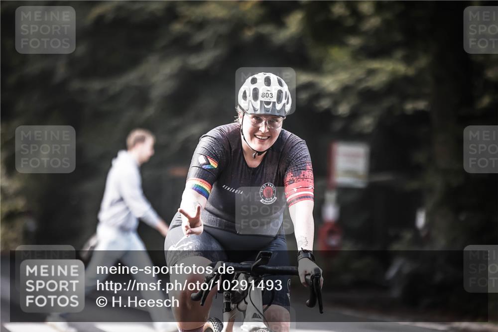 13.09.2026 - Stadtparktriathlon H.Heesch http://msf.ph/oto/10291493 13.09.2026 11:25:25 Radfahren 759, 794, 803 meine-sportfotos.de