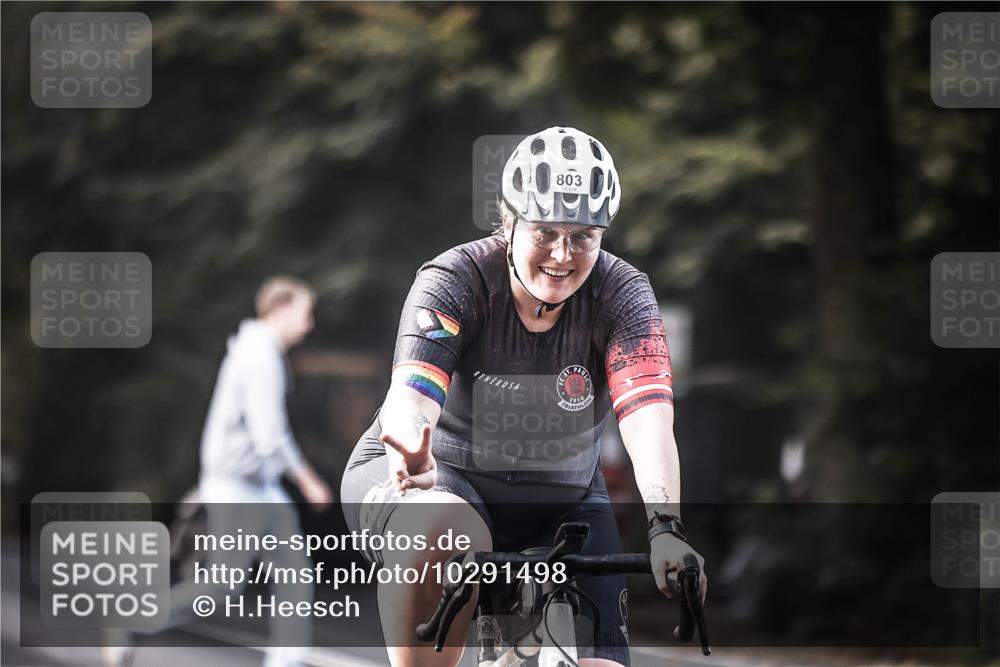 13.09.2026 - Stadtparktriathlon H.Heesch http://msf.ph/oto/10291498 13.09.2026 11:25:25 Radfahren 759, 794, 803 meine-sportfotos.de